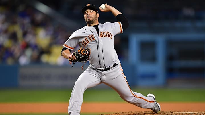 Tigers sign former SF Giants reliever José Álvarez to milb contract