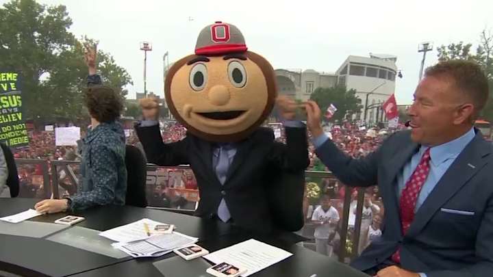 ESPN College GameDay hosts make Week 1 college football game picks ESPN College GameDay hosts make Week 1 college football game picks