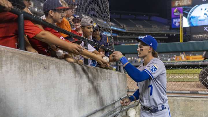 WATCH: Royals' Bobby Witt Jr. Makes Sensational Bare-Handed, Circus Play