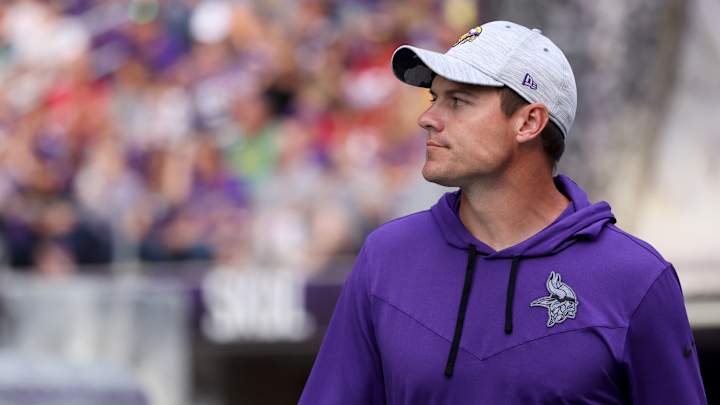 SI NFL Writers Predict Vikings Finish With Losing Record in 2022