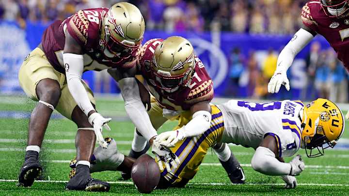 LeBron James Tweets Encouragement to LSU Punt Returner After Fumbles