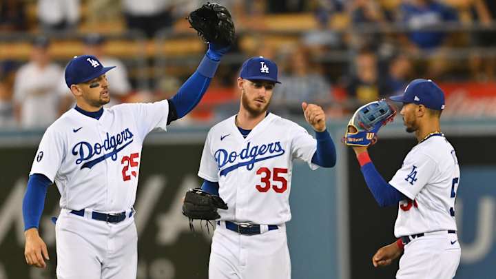 Dodgers: Watch Mookie Betts Talk About Bellinger, Nelly, and More While Mic'd Up