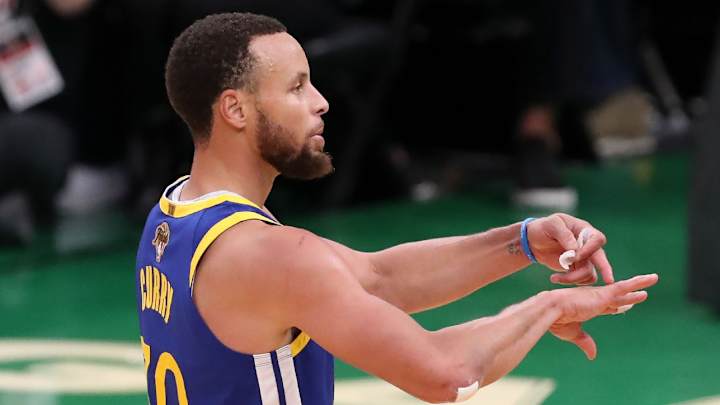Steph Curry Picks Between 2022 Championship, Two With Kevin Durant
