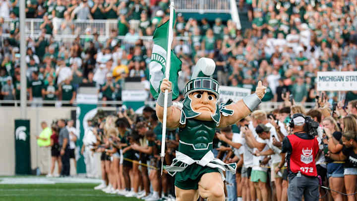 Michigan State moves up in AP Poll after 35-13 win over Western Michigan
