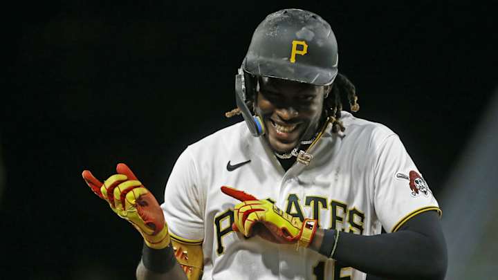 WATCH: Pirates Oneil Cruz Hits One-Handed Homer Into Allegheny River WATCH: Pirates Oneil Cruz Hits One-Handed Homer Into Allegheny River