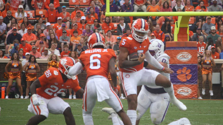 DJ Uiagalelei's Confidence, Playmaking Grow in Clemson's Win over Furman DJ Uiagalelei's Confidence, Playmaking Grow in Clemson's Win over Furman