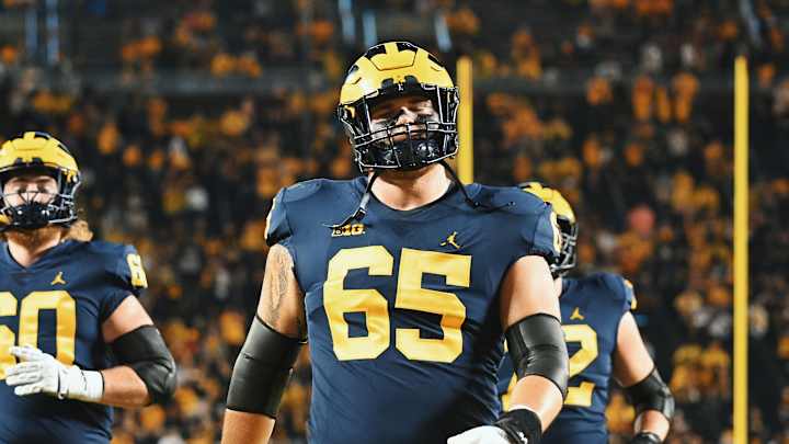Michigan Football G Zak Zinter Is A Consensus All-American