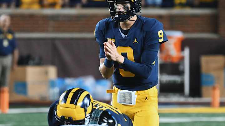 PFF Performance Analysis, Snap Counts, Trends: Michigan vs. Hawaii