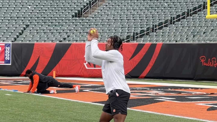 Watch: Joe Burrow, Ja'Marr Chase and Other Bengals Go Through Pregame Warmups