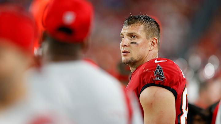 Buccaneers Don’t Expect Rob Gronkowski to Return to NFL, per Report