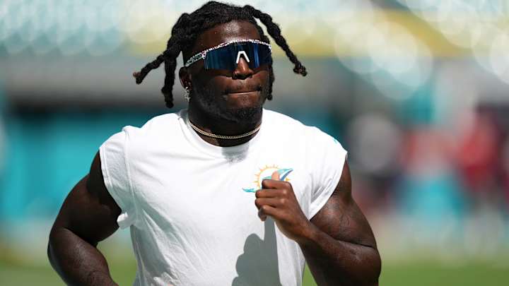 Tyreek Hill Compliments Mike McDaniel’s ‘Cojones’ After Win Over Patriots