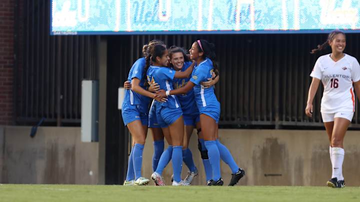 Surprise Veteran Helps UCLA Women's Soccer Bury CSU Fullerton
