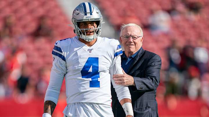 Dak Prescott Discusses LeBron’s Comments Concerning Jerry Jones Photo