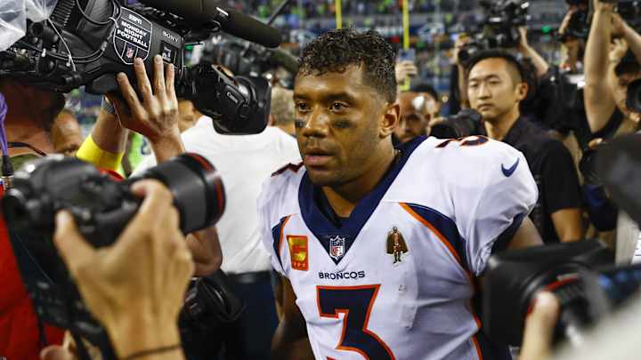 Russell Wilson Defends Broncos HC's Controversial End-Game Decision