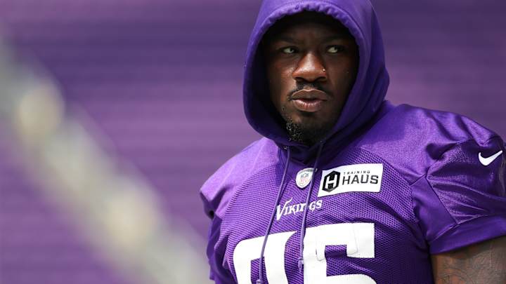 Philadelphia Eagles sign former Florida State defensive end to active roster