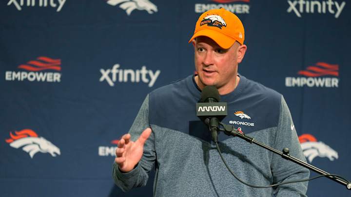 Broncos’ Hackett Says He Made Wrong Decision on Late Field Goal