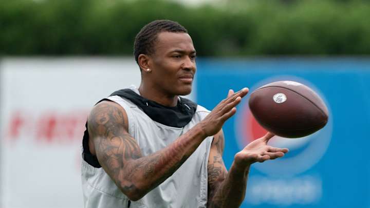 DeVonta Smith Set to Move on From His 0-Catch Game in Detroit