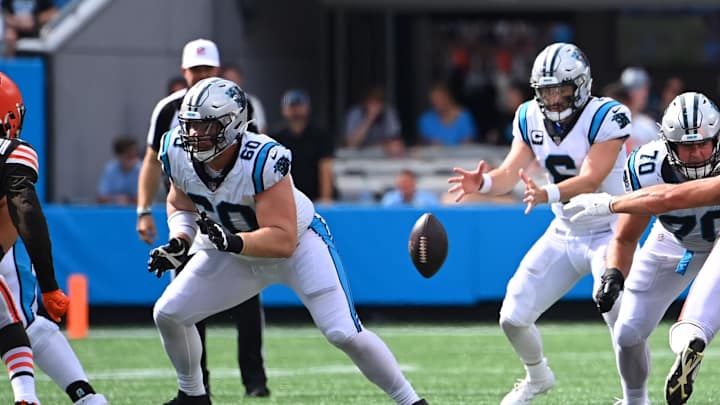 Pat Elflein to Remain in Starting Lineup for the Panthers