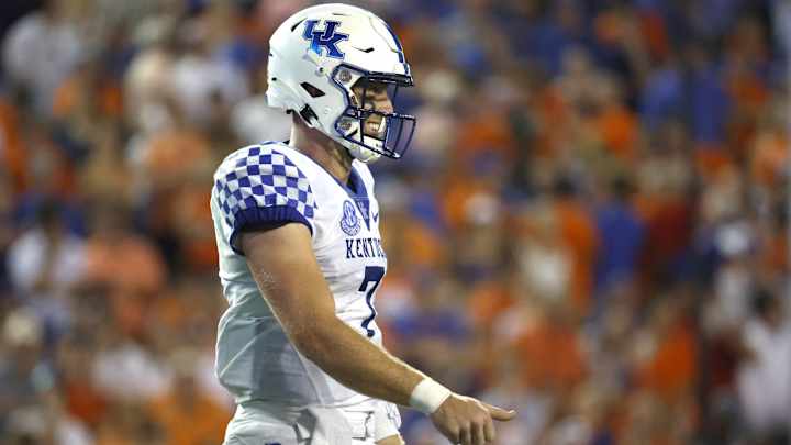 Look: Wildcats Rocking All White Against Ole Miss Look: Wildcats Rocking All White Against Ole Miss