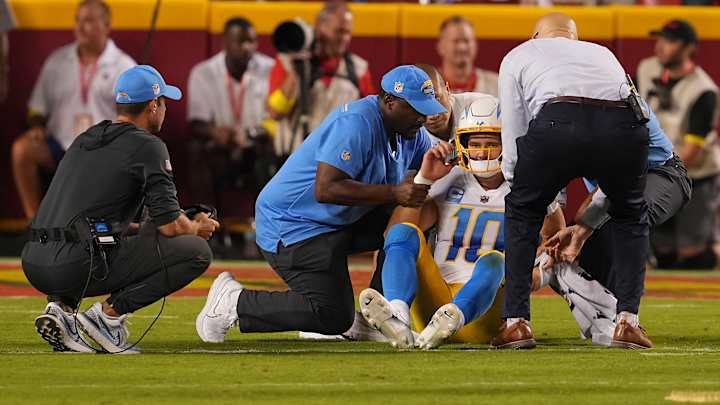 Chargers Reveal Justin Herbert Has Rib Cartilage Fracture