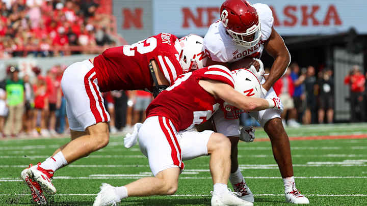 Oklahoma TE Brayden Willis Added College Quarterback to his Resumé Against Nebraska