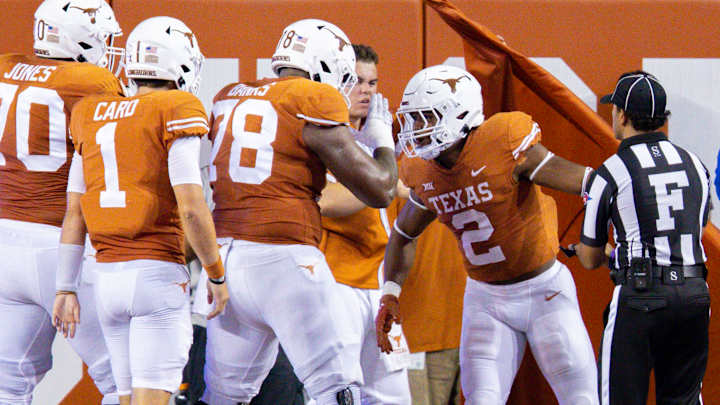 Longhorns vs. UTSA Notebook: Texas Fails to Falter, Bijan & Roschon Steal Show Longhorns vs. UTSA Notebook: Texas Fails to Falter, Bijan & Roschon Steal Show
