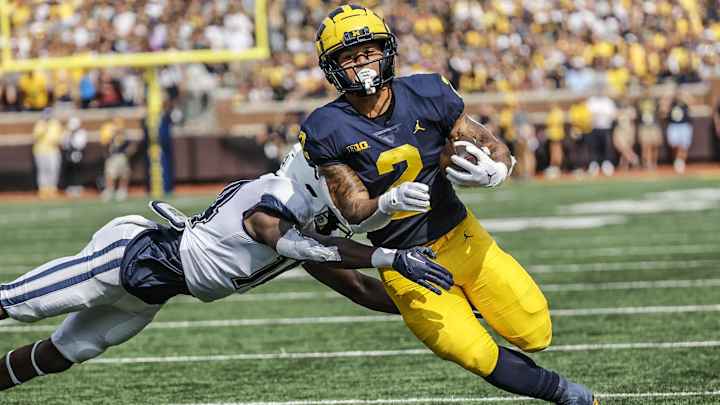 Michigan Rolls Again, Handles UConn Easily