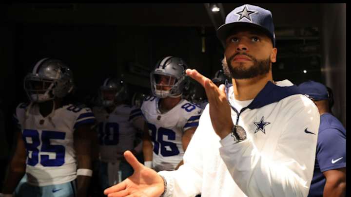 ‘Coach Dak Prescott’: QB on Headset as Cowboys Mike McCarthy & Kellen Moore Face ‘Hot Seat’