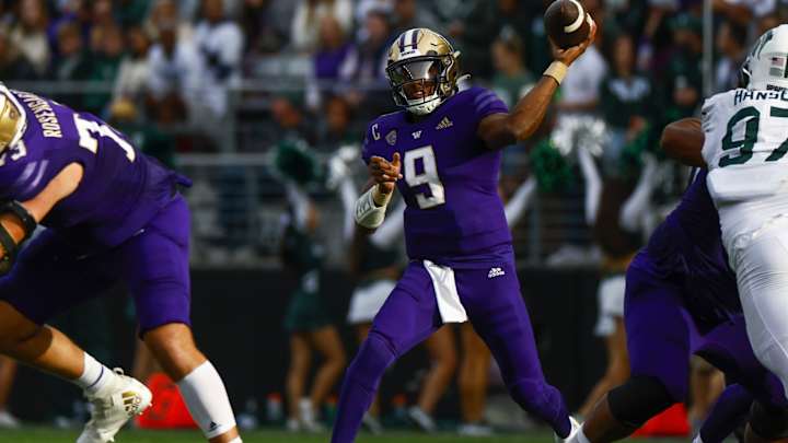 UW Offensive Line Goes Without Kirkland Again, Hangs in There