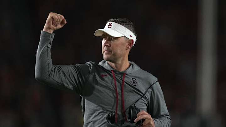 Defense, running game fueling Lincoln Riley's USC Trojans