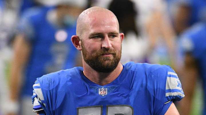 Lions Celebrate Career Backup Dan Skipper in Locker Room After First Career Start Lions Celebrate Career Backup Dan Skipper in Locker Room After First Career Start