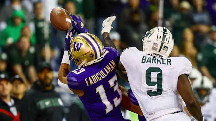 Yanked from 2021 Lineup, Kam Fab Starts Again and Plays Like He Belongs