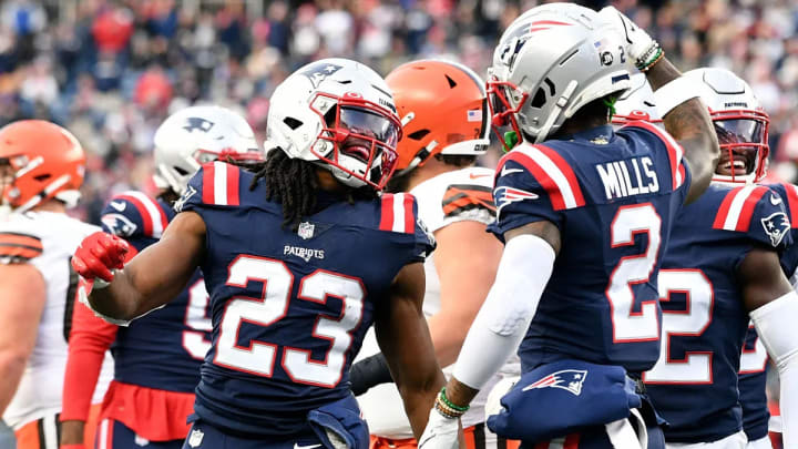 Patriots vs. Ravens Injury Report: Kyle Dugger, Jakobi Meyers Updates; Who’s Questionable For Week 3?