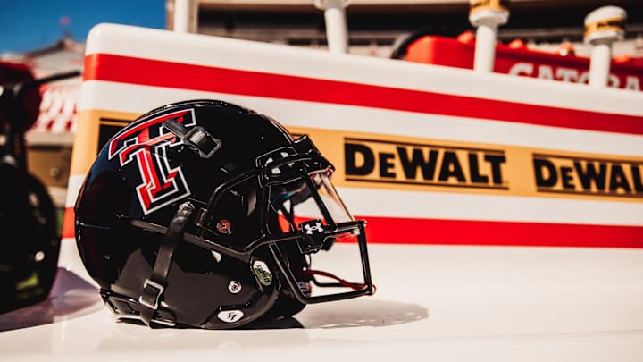 RB Jmaury Davis Signs With Texas Tech Red Raiders RB Jmaury Davis Signs With Texas Tech Red Raiders