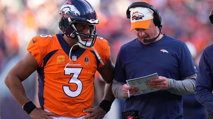 Broncos’ Hackett Hires NFL Veteran to Assist With Game Management, per Reports