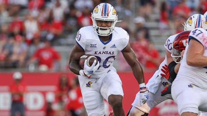 WATCH: Kansas football RB Daniel Hishaw rips through Duke defense on electric 73-yard TD play