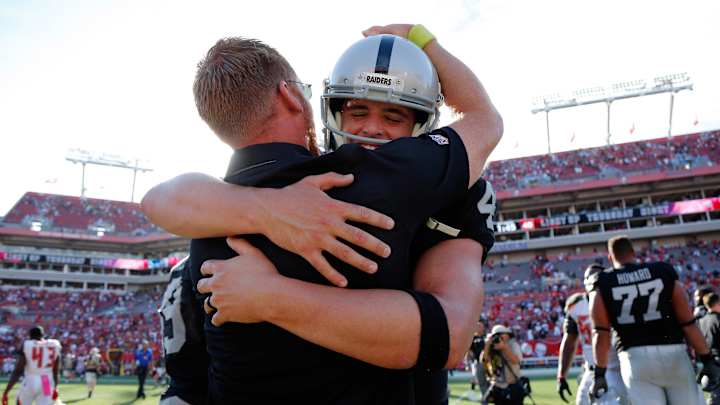 Titans OC Downing Gives High Praise For Derek Carr