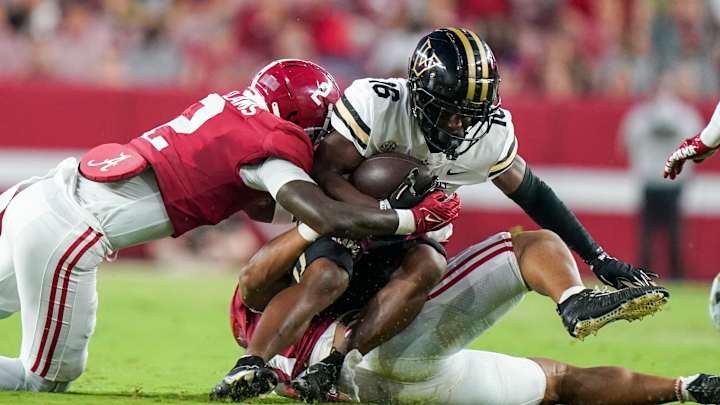 Alabama Football Overwhelms Vanderbilt, 55-3 Alabama Football Overwhelms Vanderbilt, 55-3