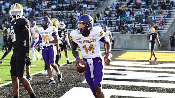 Prairie View Capitalizes on Alabama State Miscues, Wins SWAC Battle Prairie View Capitalizes on Alabama State Miscues, Wins SWAC Battle