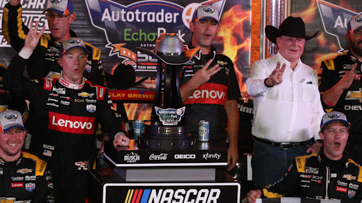 NASCAR Cup Playoff Race at Texas Resumes After Red Flag NASCAR Cup Playoff Race at Texas Resumes After Red Flag