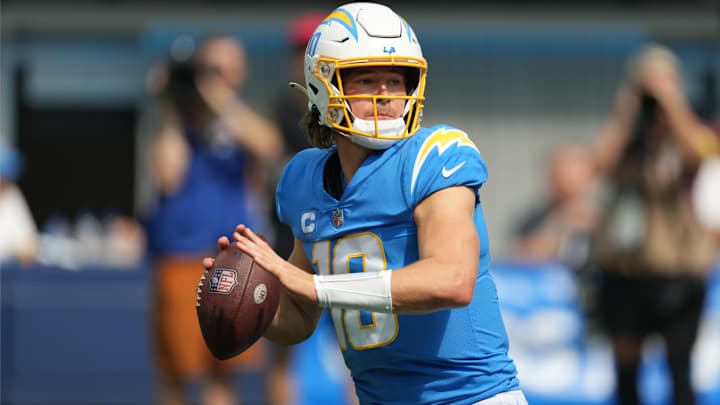 Chargers’ Brandon Staley Addresses Justin Herbert’s Injury After Week 3 Rout