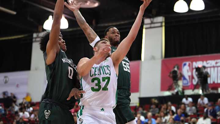 Lakers News: Update On Matt Ryan, Dwayne Bacon Contracts Lakers News: Update On Matt Ryan, Dwayne Bacon Contracts