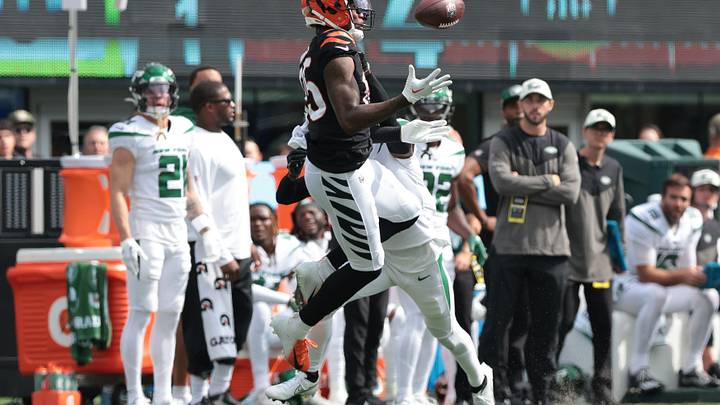 Zac Taylor and Joe Burrow Talk Tee Higgins, D.J. Reader and Win Over Jets Zac Taylor and Joe Burrow Talk Tee Higgins, D.J. Reader and Win Over Jets
