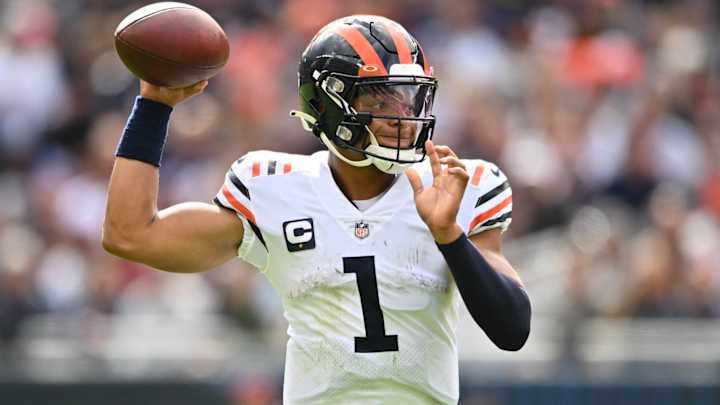 Justin Fields Sets Embarrassing Mark Through Bears’ First Three Games