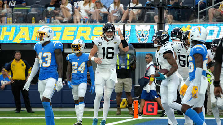 Trevor Lawrence Named AFC Offensive Player of the Week After Performance vs. Chargers