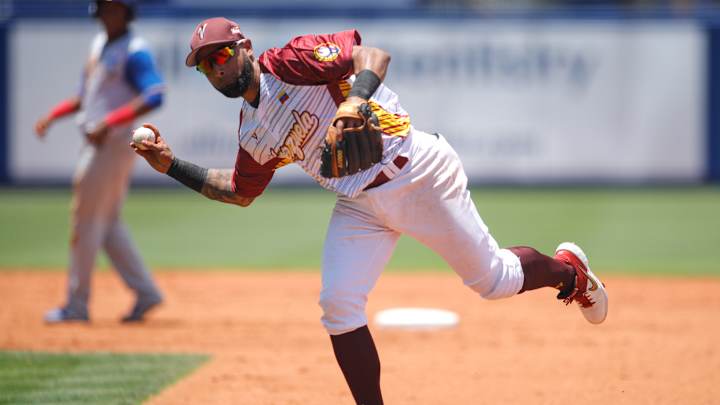 Former SF Giants prospect plays all nine positions in a Triple-A game in Syracuse