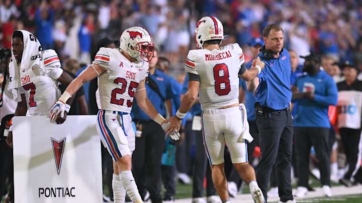 SMU's Rhett Lashlee and UCF's Gus Malzahn Know Each Other Well SMU's Rhett Lashlee and UCF's Gus Malzahn Know Each Other Well