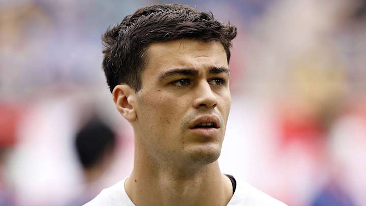 Dortmund Manager Provides Update on Gio Reyna’s Injury Status