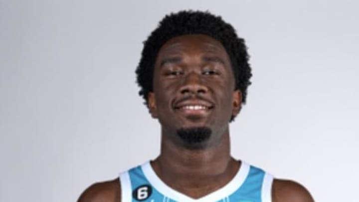 Where Does Mark Williams Fit In? Steve Clifford Breaks Down the Depth at Center Where Does Mark Williams Fit In? Steve Clifford Breaks Down the Depth at Center