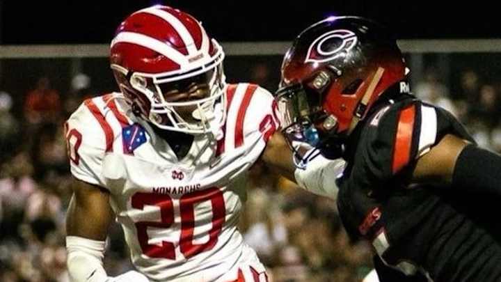 Huskies Offer 9th Mater Dei Player in 9 Months, This One a Corner